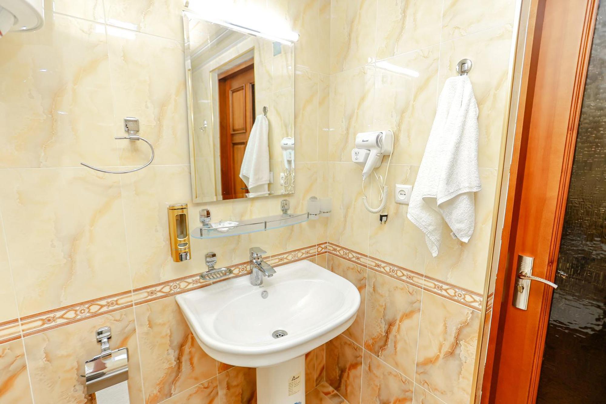 Yangi Sharq Hotel Samarkand Exterior photo